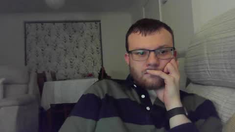 Snapshot of cropper4fun chatting on December 2, 7:33 pm Cropper online show from December 2, 7:33 pm