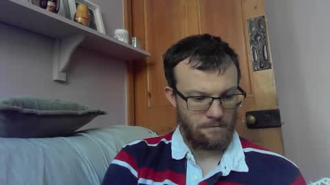 Snapshot of cropper4fun chatting on November 1, 11:42 am Cropper online show from November 1, 11:42 am