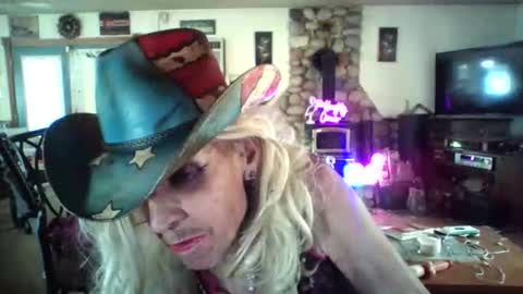 crossdrsr1 online show from October 22, 4:41 pm