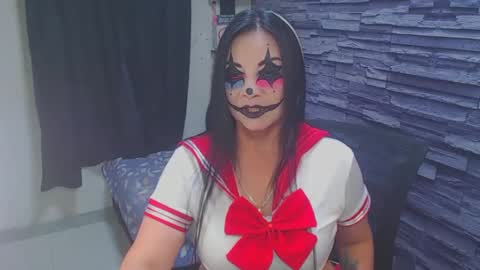 Snapshot of cruela_deviil chatting on October 20, 10:48 pm cruela_deviil online show from October 20, 10:48 pm