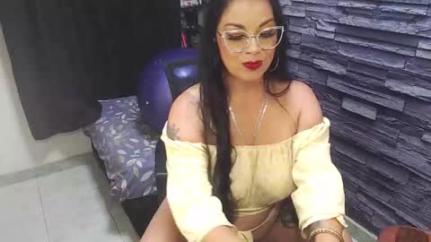 cruela_deviil online show from November 9, 1:20 am