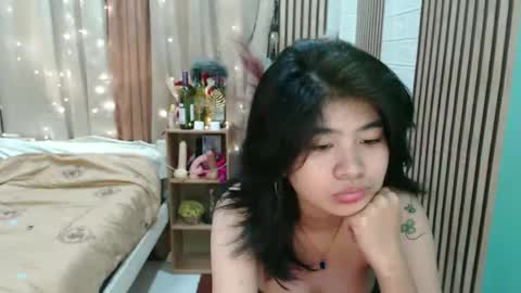 Snapshot of cruella_summer601 chatting on October 15, 3:35 pm Im CruellaDont forget to follow me online show from October 15, 3:35 pm