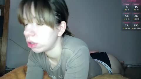Snapshot of cruellagoth chatting on October 20, 9:47 am Cruella online show from October 20, 9:47 am