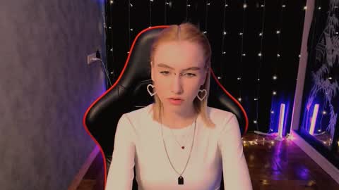 crybambi online show from February 12, 7:34 am