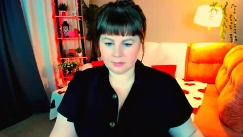 Anna online show from April 4, 7:43 pm