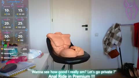 Snapshot of crystal_angel1 chatting on September 18, 10:30 am Crys online show from September 18, 10:30 am