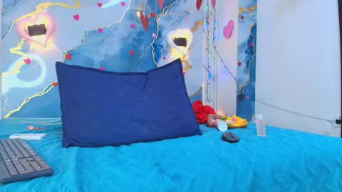 crystal online show from February 13, 7:39 pm