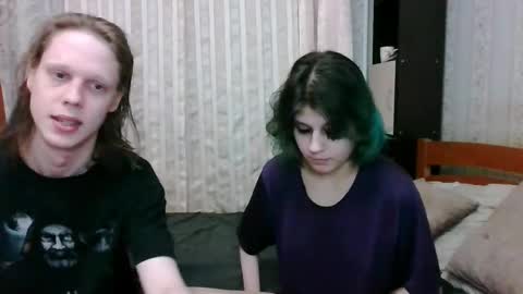 Snapshot of crystal_porn_love chatting on March 11, 9:37 pm Crystal and Marcl online show from March 11, 9:37 pm