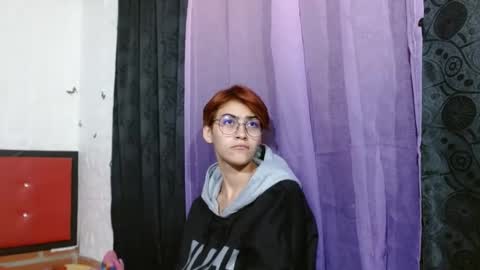 Snapshot of crystal_starx chatting on February 12, 9:42 am Crystal Blaze online show from February 12, 9:42 am