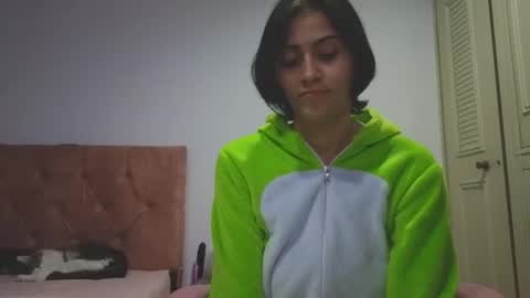 Snapshot of crystal_starx chatting on September 30, 10:53 pm Crystal Blaze online show from September 30, 10:53 pm