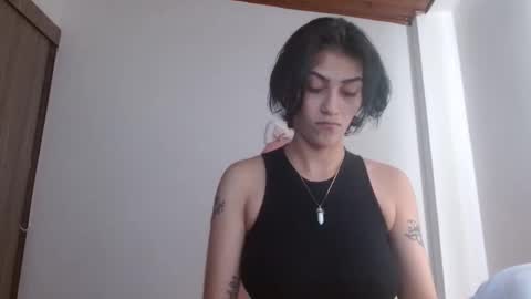 Snapshot of crystal_starx chatting on September 20, 9:07 pm Crystal Blaze online show from September 20, 9:07 pm