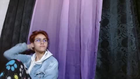 Snapshot of crystal_starx chatting on February 11, 11:09 am Crystal Blaze online show from February 11, 11:09 am