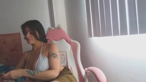 Crystal Blaze online show from October 22, 4:52 pm