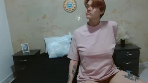 Snapshot of crystal_starx chatting on March 11, 11:47 pm Crystal Blaze online show from March 11, 11:47 pm