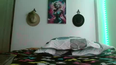 Crystal Blaze online show from March 11, 1:03 pm