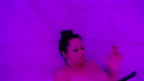 crystalbarbie214 online show from May 2, 8:09 am
