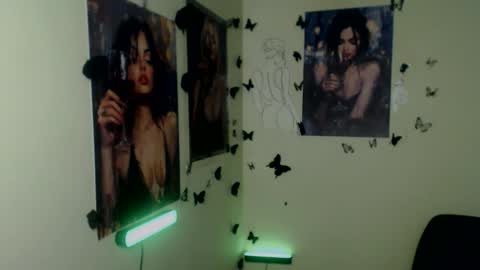 Stella online show from February 2, 1:07 pm