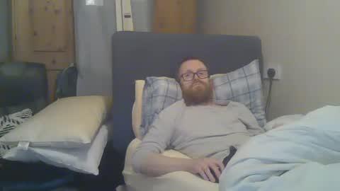 chris online show from January 8, 12:27 am