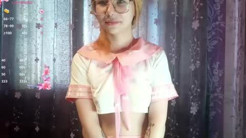 Sia online show from October 13, 7:32 am