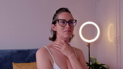 Leonela online show from March 27, 8:21 pm