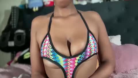 cum2charmxx online show from January 6, 1:53 am