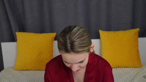 Snapshot of cum_dynasty chatting on October 18, 11:42 pm Naomi online show from October 18, 11:42 pm
