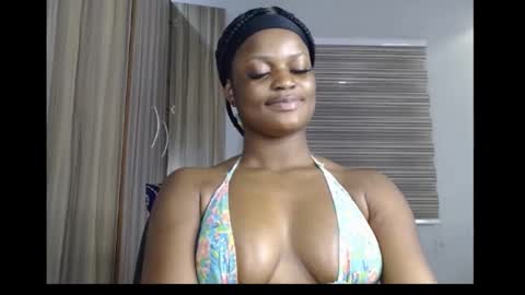Snapshot of cum_ebony_petitxx chatting on October 12, 3:48 pm cath online show from October 12, 3:48 pm