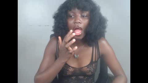 sophie online show from October 20, 7:35 am