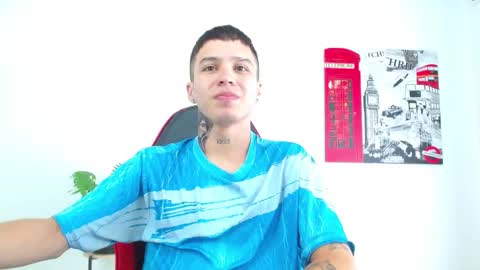 cumandres online show from December 16, 2:56 pm