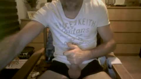 Snapshot of cumbigdick311 chatting on December 29, 10:57 pm cumbigdick311 online show from December 29, 10:57 pm