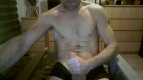 Snapshot of cumbigdick311 chatting on December 6, 10:13 pm cumbigdick311 online show from December 6, 10:13 pm
