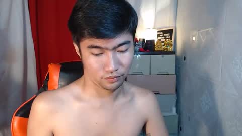 Snapshot of cumhavefun25 chatting on October 10, 12:16 am ask me online show from October 10, 12:16 am