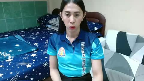 Leah Vergara online show from February 13, 7:03 am