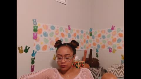 Nia Reese online show from March 28, 3:30 am