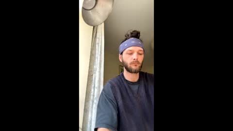 cumsmokeup online show from April 18, 3:36 pm