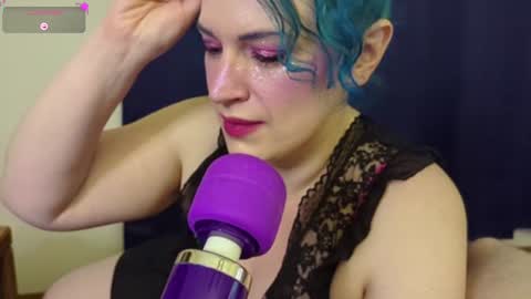 Cupcake online show from February 3, 3:20 am