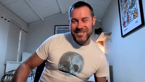 Snapshot of cupcakecreampie chatting on October 16, 8:36 am Adam online show from October 16, 8:36 am