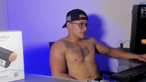 Roger online show from March 27, 10:11 pm