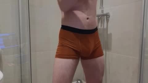 Mike  pvt is open online show from October 26, 10:09 pm