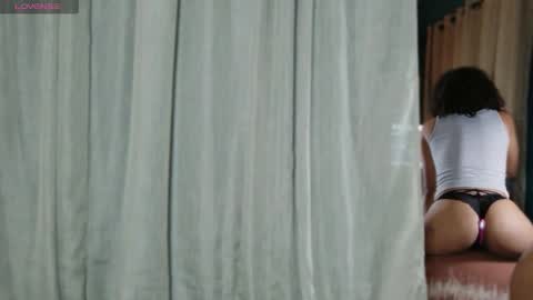 Curlynony online show from April 12, 4:38 am