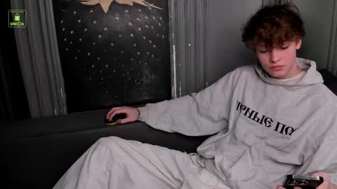 KEVIN online show from March 4, 8:39 pm