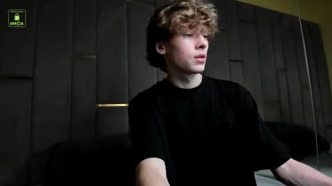 Snapshot of curlytwinkboy chatting on September 18, 8:57 pm KEVIN online show from September 18, 8:57 pm