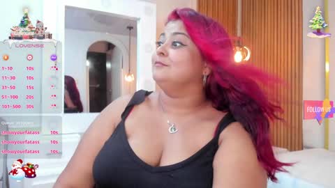 Snapshot of curvy_beauty_ chatting on December 11, 5:36 pm Hanna online show from December 11, 5:36 pm