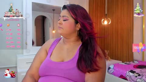 Snapshot of curvy_beauty_ chatting on December 4, 11:35 am Hanna online show from December 4, 11:35 am