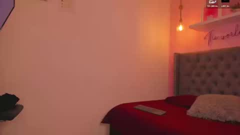 curvy_bigass18 online show from February 25, 9:40 pm