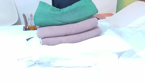Snapshot of curvyebonyy_ chatting on October 1, 10:41 pm Danna online show from October 1, 10:41 pm