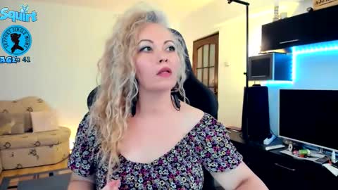 Whitney Lynn online show from September 12, 12:34 am