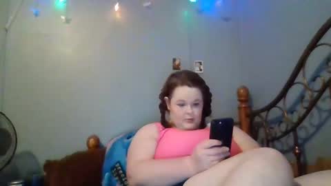Snapshot of curvyplayday chatting on March 2, 5:12 am dahlia -kim online show from March 2, 5:12 am