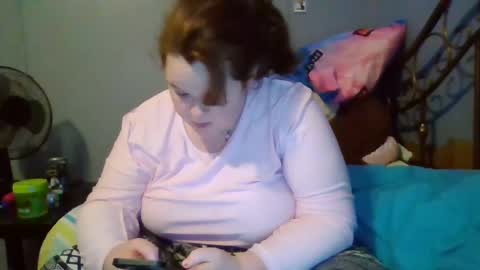 Snapshot of curvyplayday chatting on February 25, 4:57 am dahlia -kim online show from February 25, 4:57 am