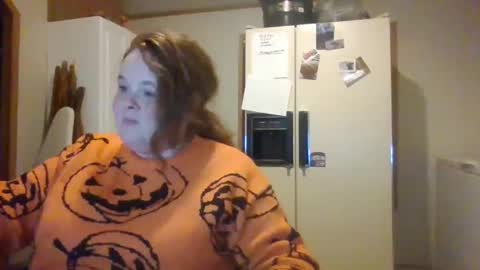 Snapshot of curvyplayday chatting on September 23, 7:13 am dahlia -kim online show from September 23, 7:13 am